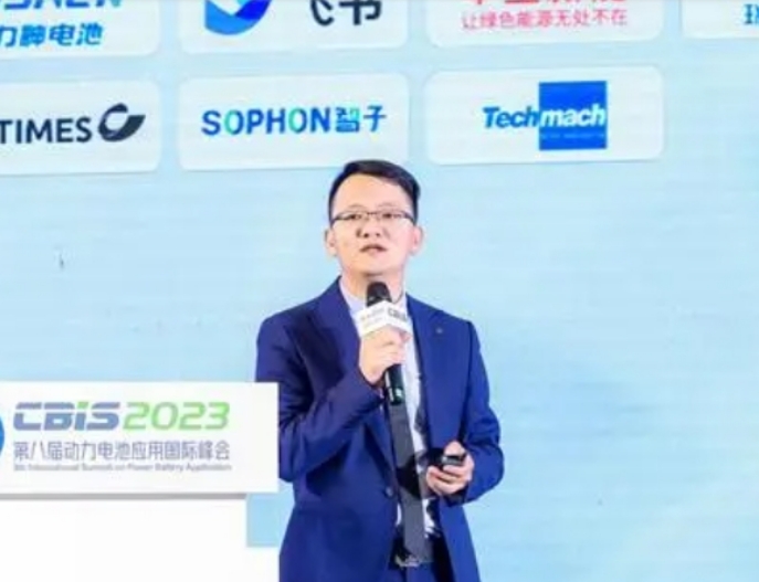 鈦瑪科李維能：超聲波除塵系統極大清除極小顆?；覊m